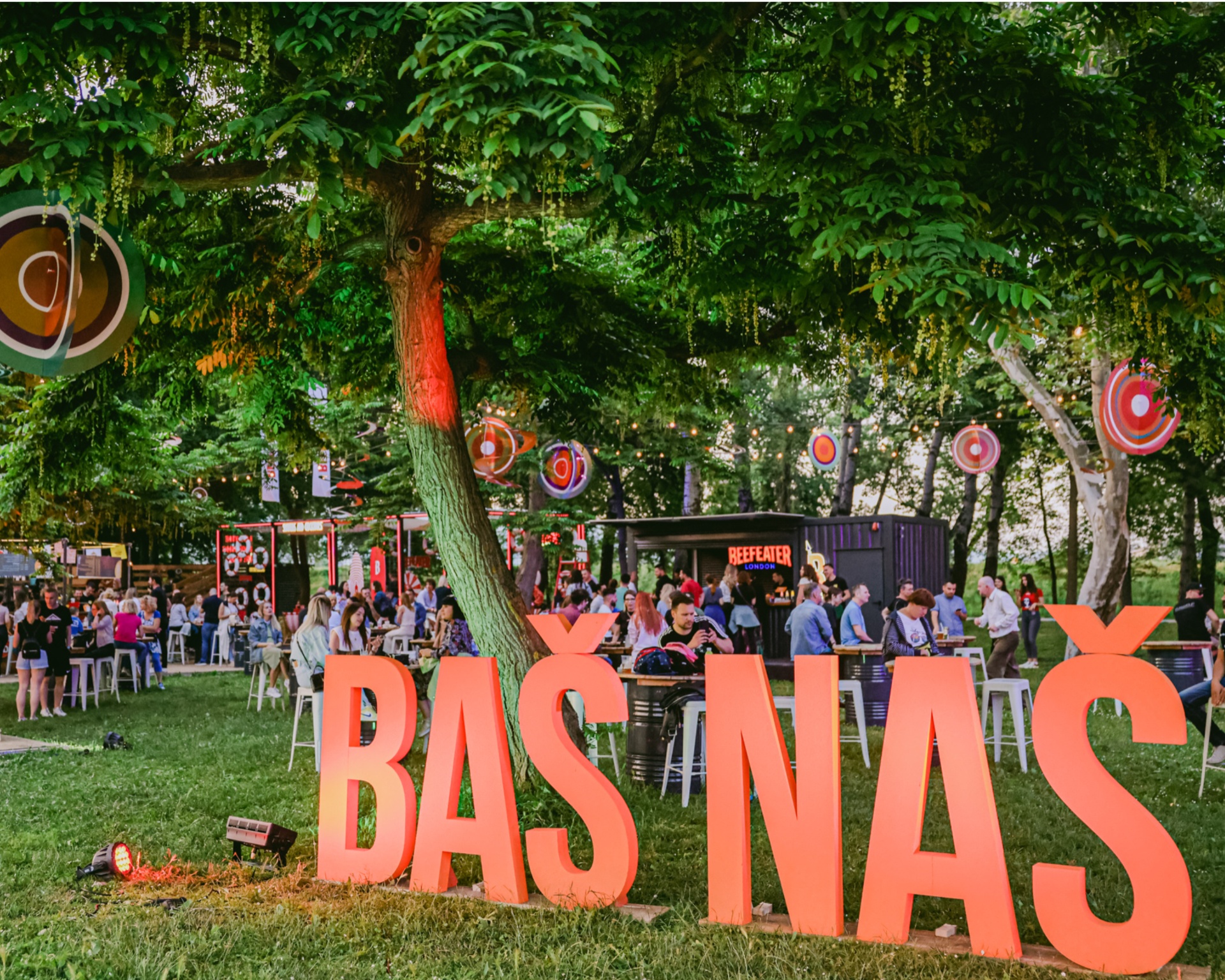 baš naš